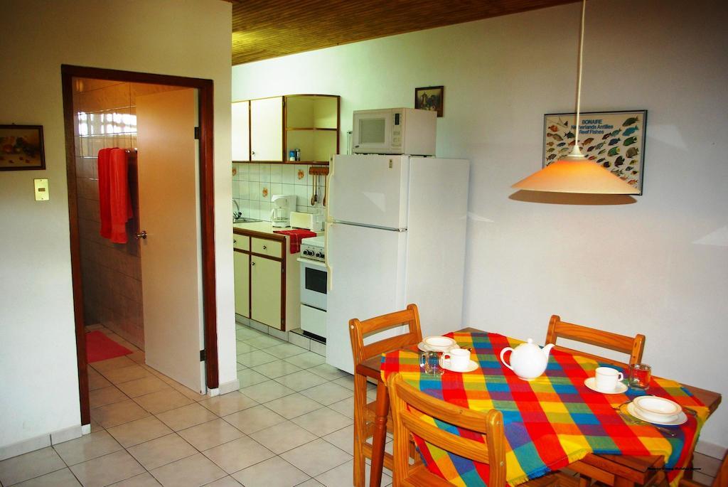 Happy Holiday Homes Kralendijk  Room photo