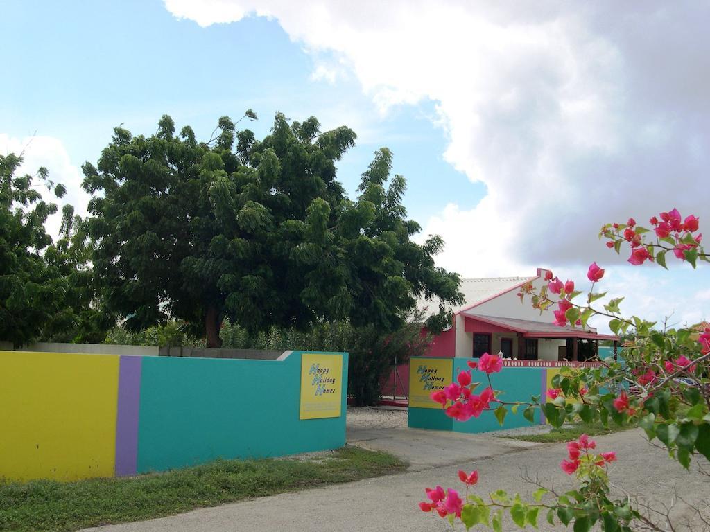 Happy Holiday Homes Kralendijk  Exterior photo
